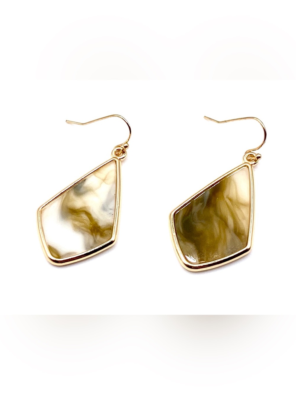 Jasmine Lane Gold Marbled Acrylic Geometric Teardrop Shield Drop Earrings NWT